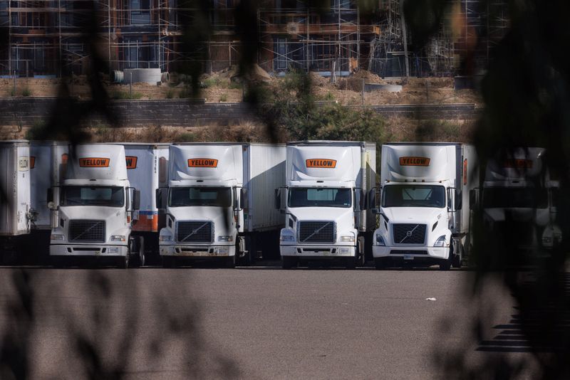 &copy; Reuters. FILE PHOTO: Semi truck trailers are pictured at freight trucking company Yellow’s terminal near the Otay Mesa border crossing between the U.S. and Mexico in San Diego, California, U.S., August 7, 2023 after the company filed for bankruptcy protection.  