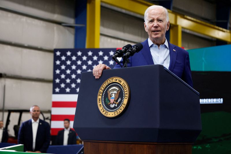 © Reuters. Le président américain Joe Biden lors d'une allocution à Belen, au Nouveau-Mexique. /Photo prise le 9 août 2023/REUTERS/Jonathan Ernst