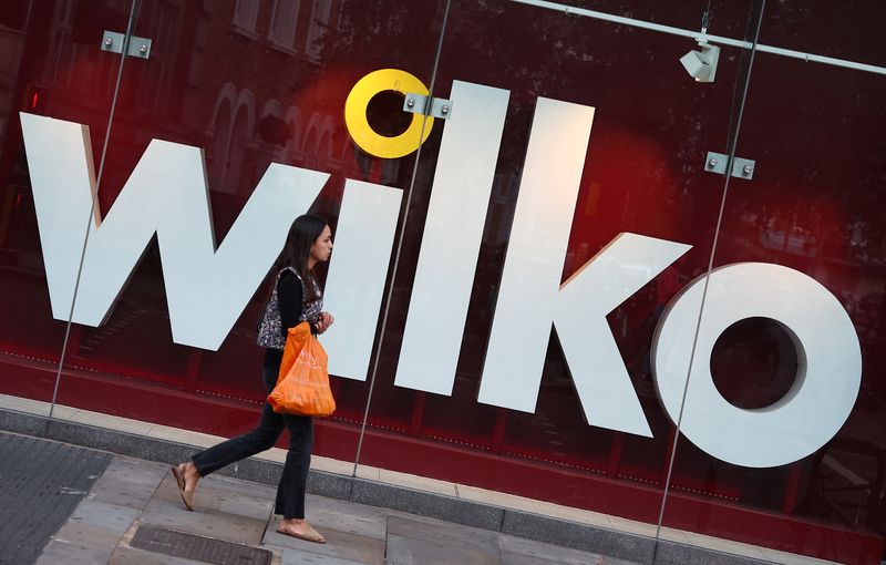 &copy; Reuters. Photo d'archives de la vitrine du magasin discount Wilko à Londres. /Photo prise le 3 août 2023 à Londres, Grande-Bretagne/REUTERS/Toby Melville