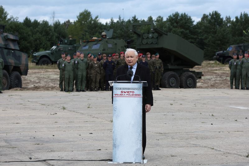 &copy; Reuters. Poland’s Deputy Prime Minister and ruling party Law and Justice (Prawo i Sprawiedliwosc) leader Jaroslaw Kaczynski speaks during a press conference, a week before the National Army Day Parade, at Wesola military base in Warsaw, Poland, August 8, 2023. R