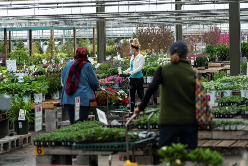 &copy; Reuters. Une jardinerie à Syracuse, aux Etats-Unis. /Photo prise le 15 mai 2020/REUTERS/Zachary Krahmer