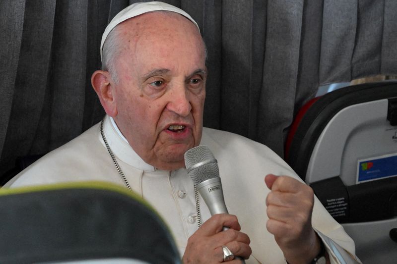 Papa Francisco pide el fin de la violencia política en Ecuador