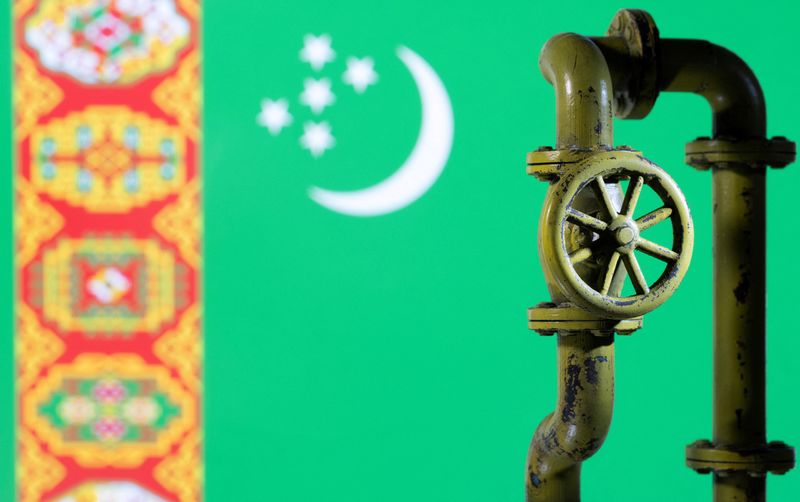&copy; Reuters. FILE PHOTO: A 3D printed natural gas pipeline is placed in front of displayed Turkmenistan flag in this illustration taken February 8, 2022. REUTERS/Dado Ruvic/File Photo
