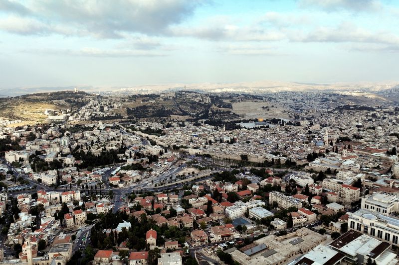 © Reuters. منظر عام لمدينة القدس القديمة في صورة من أرشيف رويترز. 