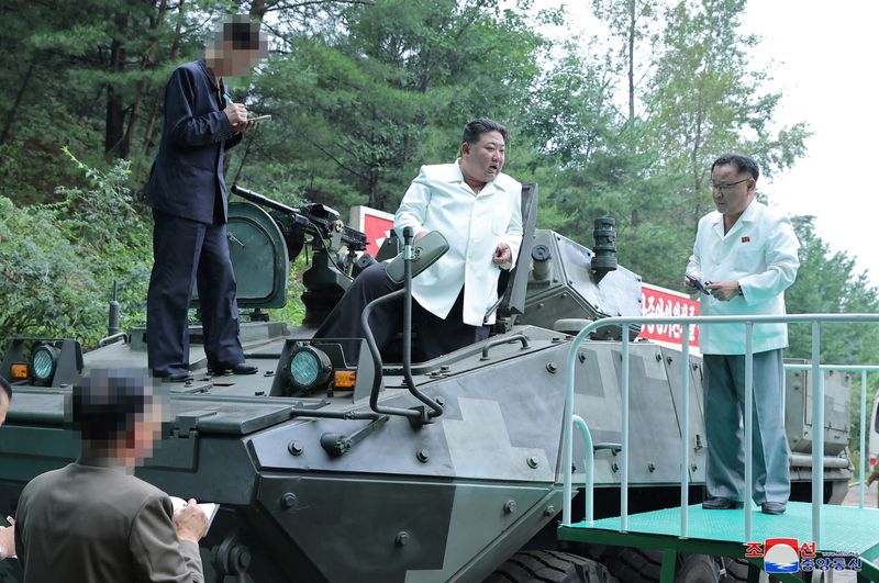 © Reuters. North Korean leader Kim Jong Un visits a key military factory in this undated photo released by North Korea's Korean Central News Agency (KCNA) on August 14, 2023.    KCNA via REUTERS    