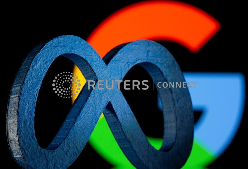 &copy; Reuters. Ilustração com impressão em 3D do logotipo da Meta em frente a logo do Google 
02/11/2021
REUTERS/Dado Ruvic