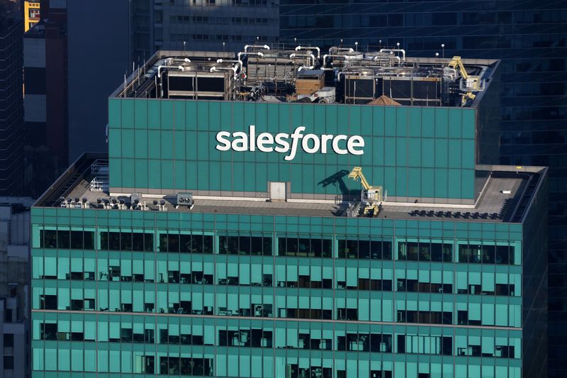 Activists back off Salesforce after share price recovery