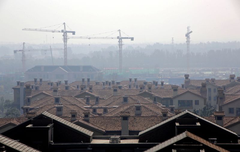 &copy; Reuters. FILE PHOTO: Apartment blocks are pictured in Wuqing District of Tianjin, China October 10, 2016. REUTERS/Jason Lee/File Photo