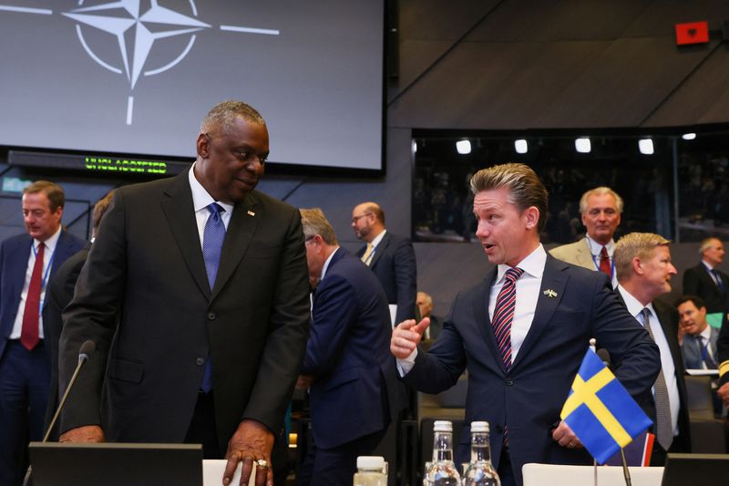 &copy; Reuters. U.S. Secretary of Defense Lloyd Austin and Swedish Minister for Defence Pal Jonson take part in a NATO Defence Ministers' meeting at the Alliance's headquarters in Brussels, Belgium June 16, 2023. REUTERS/Yves Herman/File Photo