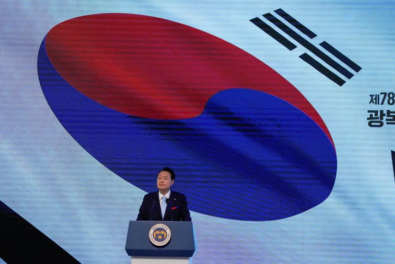 &copy; Reuters. Presidente sul-coreano Yoon Suk Yeol discursa em cerimônia em Seul
15/08/2023
Lee Jin-man/Pool via REUTERS