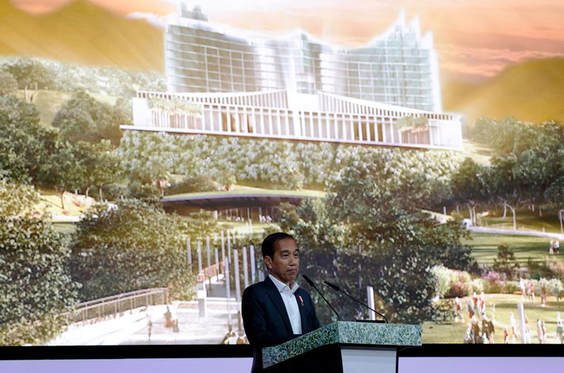 &copy; Reuters. رئيس إندونيسيا جوكو ويدودو يتحدث عن العاصمة الجديدة المخطط لها في أسبوع البئية بسنغافورة يوم السابع من يونيو حزيران 2023. تصوير: إدجار سو - روي