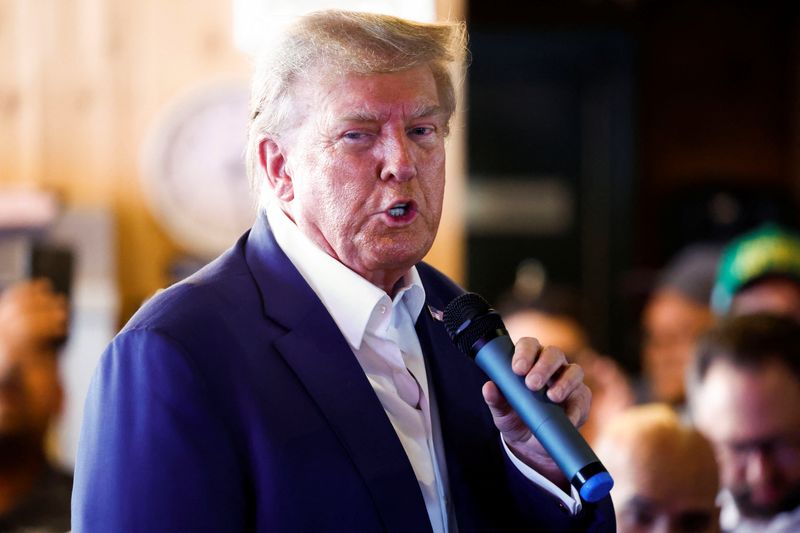 &copy; Reuters. Republican presidential candidate and former U.S. President Donald Trump speaks as he campaigns at the Iowa State Fair in Des Moines, Iowa, U.S. August 12, 2023.  REUTERS/Evelyn Hockstein/File Photo