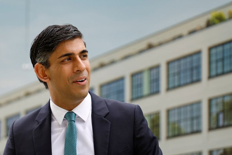 &copy; Reuters. British Prime Minister Rishi Sunak visits a housing development in London, Britain, July 27, 2023. REUTERS/Peter Cziborra/Pool/File Photo