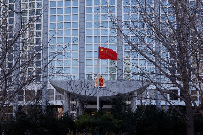 &copy; Reuters. Banderira da China em frente do Ministério de Relações Exteriores em Pequim
01/12/2022
REUTERS/Thomas Peter