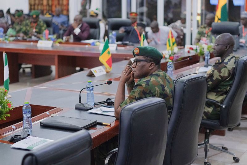 © Reuters. ECOWAS Committee of Chiefs of Defense staff meet on the deployment of its standby force in the Republic of Niger, in Accra, Ghana. August 17, 2023. REUTERS/Francis Kokoroko