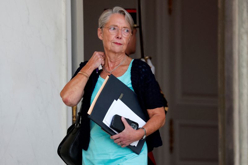 &copy; Reuters. Le Premier ministre français Elisabeth Borne quitte le Palais de l'Elysée. /Photo prise le 21 juillet 2023/REUTERS/Gonzalo Fuentes