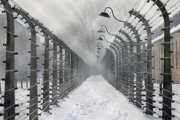 &copy; Reuters. Imagen de archivo del campo de exterminio nazi de Auschwitz en Oswiecim, Polonia. 27 enero 2010. REUTERS/Kacper Pempel