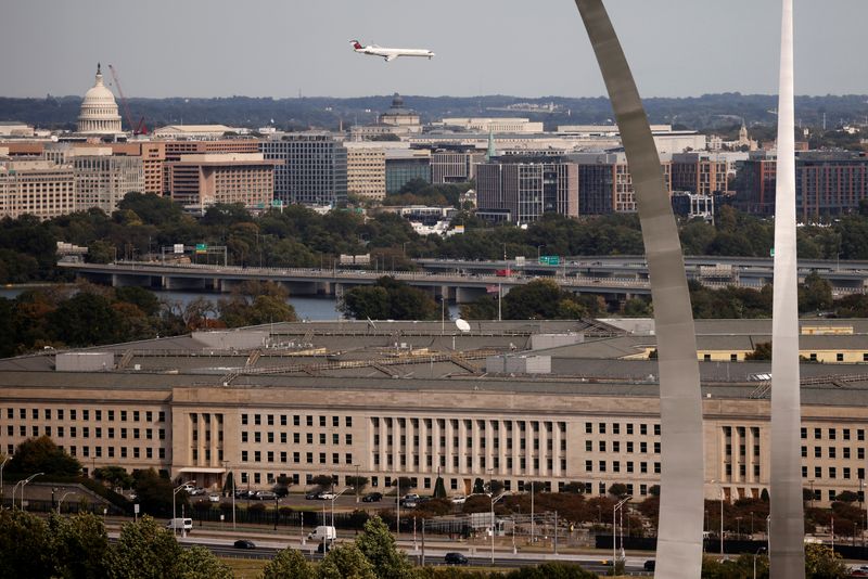 © Reuters. FILE PHOTO: The Pentagon building is seen in Arlington, Virginia, U.S. October 9, 2020. REUTERS/Carlos Barria/File Photo