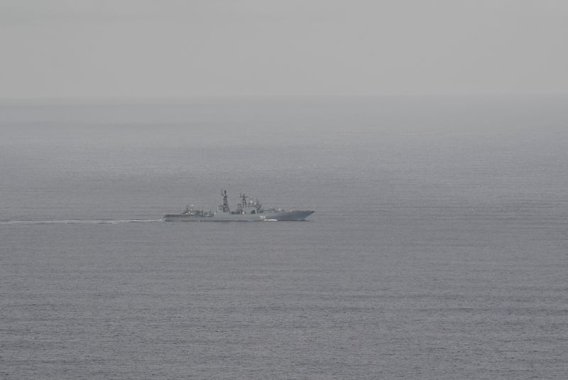 &copy; Reuters. FILE PHOTO: Russian Navy's Udaloy class destroyer No. 564 sails on waters between the southern Japanese islands of Okinawa and Miyako, in this undated but recently taken handout photo released by the Joint Staff Office of the Defense Ministry of Japan and