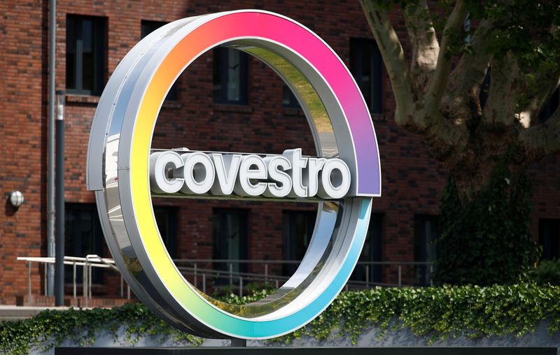 &copy; Reuters. FILE PHOTO-The logo of German chemicals maker Covestro is pictured outside its headquarters in Leverkusen, Germany, July 26, 2019. REUTERS/Wolfgang Rattay/File Photo