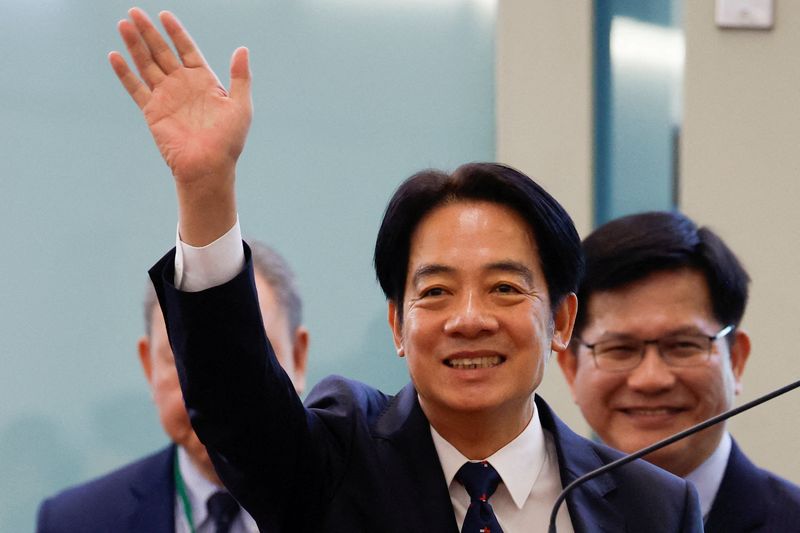 &copy; Reuters. FILE PHOTO: Taiwan's Vice President William Lai waves at Taoyuan International Airport before his departure to the United States for a stopover in New York on his way to Paraguay, in Taoyuan, Taiwan August 12, 2023. REUTERS/Carlos Garcia Rawlins/File Phot