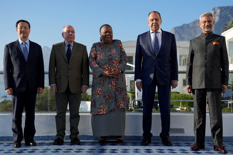 &copy; Reuters. FILE PHOTO: China's Vice Foreign Minister Ma Zhaoxu, Brazil's Foreign Minister Mauro Vieira, South Africa's Foreign Minister Naledi Pandor, Russia's Foreign Minister Sergei Lavrov and India's Foreign Minister Subrahmanyam Jaishankar attend a BRICS foreign