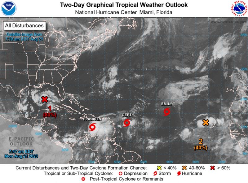 &copy; Reuters. Mapa gráfico mostra a previsão do tempo tropical de dois dias
21/8/2023 Centro Nacional de Furacões/NOAA/Divulgação via REUTERS 