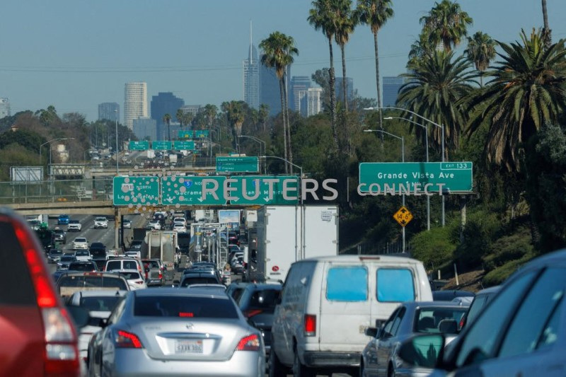 US proposes requiring passenger, rear seat belt reminder systems