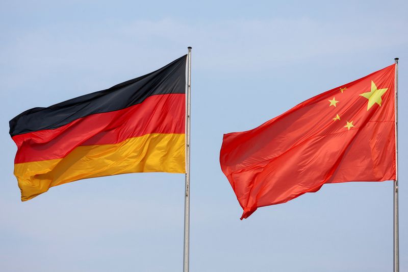 &copy; Reuters. FILE PHOTO: The flags of Germany and China are seen ahead of a meeting between German Chancellor Olaf Scholz and Chinese Premier Li Qiang in Berlin, Germany, June 19, 2023. REUTERS/Fabrizio Bensch/File Photo