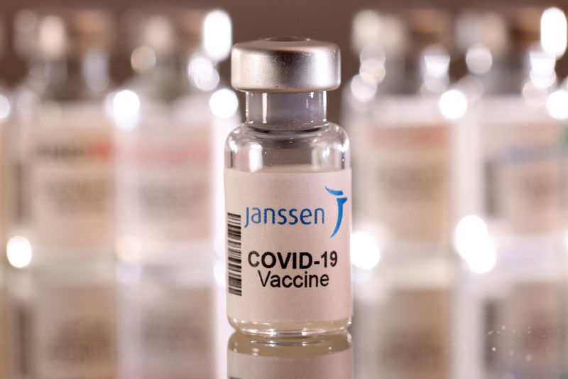 &copy; Reuters. FILE PHOTO: A vial labelled "Janssen COVID-19 Vaccine" is seen in this illustration taken January 16, 2022. REUTERS/Dado Ruvic/Illustration/File Photo