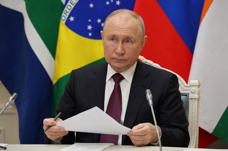 &copy; Reuters. Russian President Vladimir Putin takes part in a press conference during the 15th BRICS Summit, via video link in Moscow, Russia, August 24, 2023. Sputnik/Mikhail Klimentyev/Kremlin via REUTERS