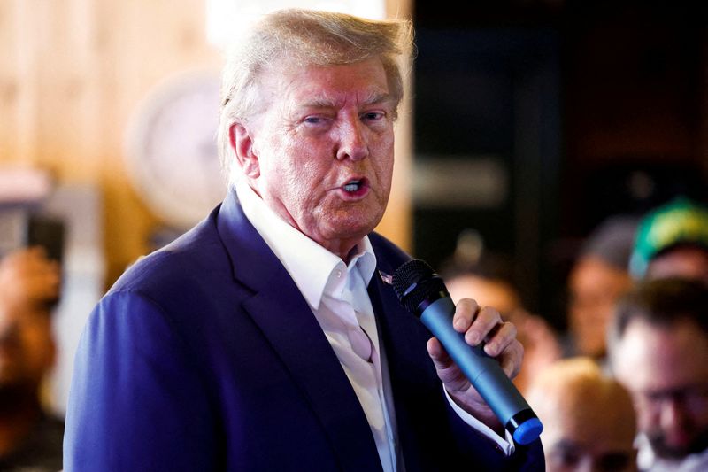 &copy; Reuters. L'ancien président américain Donald Trump lors d'un meeting de campagne à Des Moines, dans l'Iowa, aux États-Unis. /Photo prise le 12 août 2023/REUTERS/Evelyn Hockstein