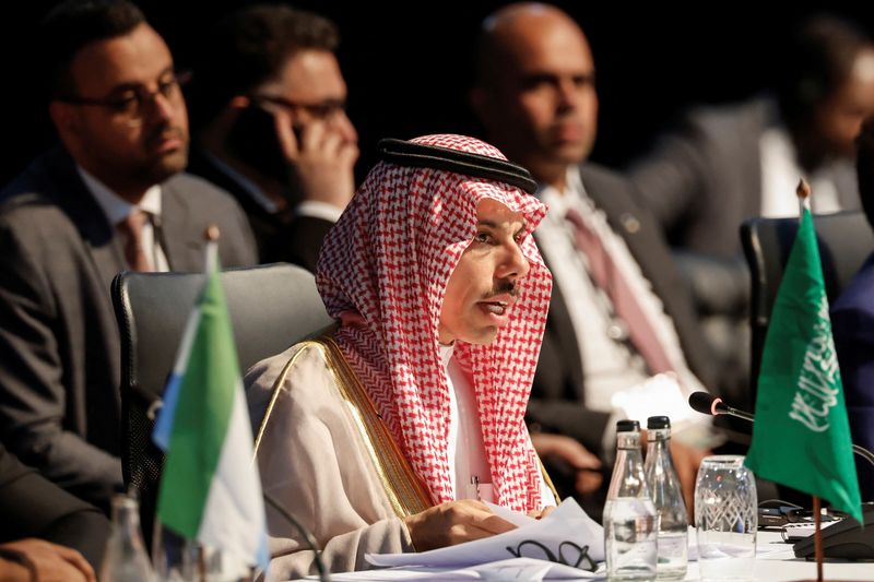 &copy; Reuters. Saudi Arabia's Foreign Minister Faisal bin Farhan Al Saud attends a meeting during the 2023 BRICS Summit at the Sandton Convention Centre in Johannesburg, South Africa August 24, 2023. Marco Longari/Pool via REUTERS