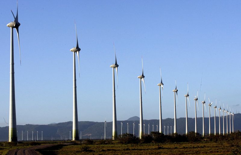 &copy; Reuters. Vista de parque eólico em Osório, RS. REUTERS/Jamil Bittar (BRASIL)