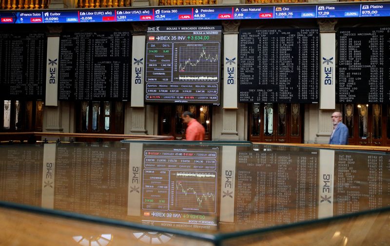 &copy; Reuters. A la bourse de Madrid. /Photo prise le 24 juin 2016/REUTERS/Andrea Comas