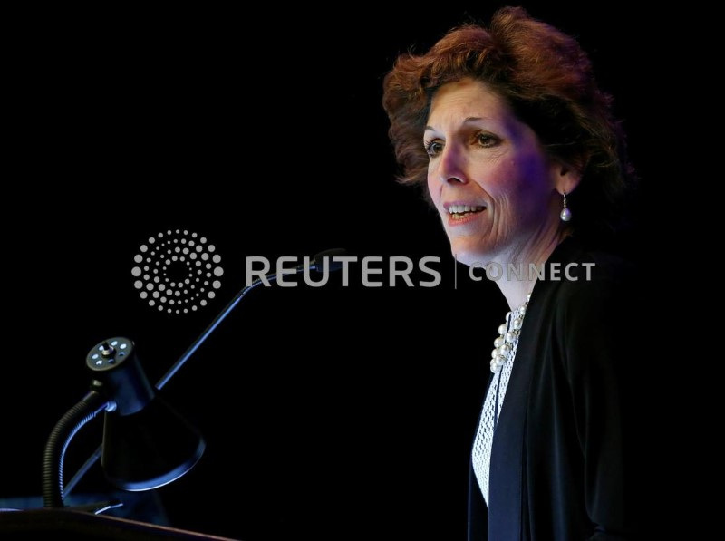 &copy; Reuters. A presidente do Federal Reserve de Cleveland, Loretta Mester, em abertura de conferência financeira em Washington
05/12/2014
REUTERS/Gary Cameron
