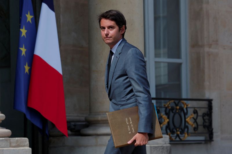 &copy; Reuters. FILE PHOTO: Newly appointed French Education Minister Gabriel Attal arrives to attend the weekly cabinet meeting, after a government reshuffle, at the Elysee Palace in Paris, France, July 21, 2023. REUTERS/Gonzalo Fuentes