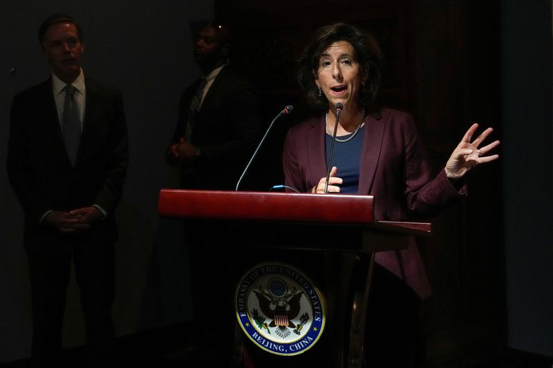 © Reuters. U.S. Commerce Secretary Gina Raimondo delivers her speech at a reception with U.S. Industry and Chinese Government Officials hosted by U.S. Ambassador to China Nick Burns, in Beijing, China, August 28, 2023.      Andy Wong/Pool via REUTERS