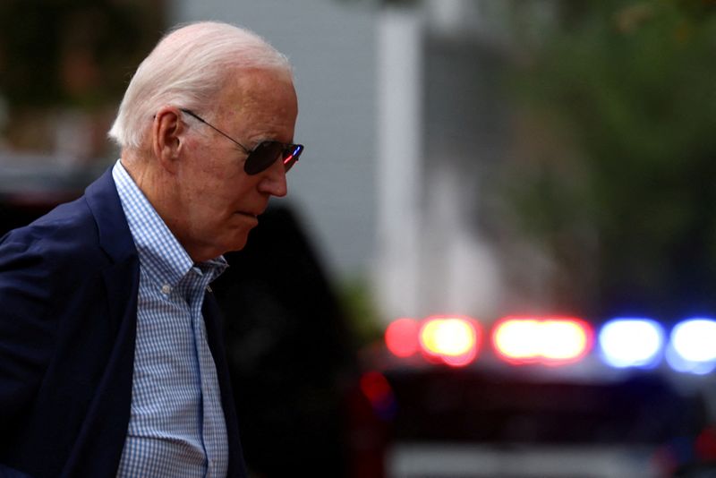 © Reuters. FILE PHOTO: U.S. President Joe Biden arrives at Holy Trinity Catholic Church in Washington, U.S., August 27, 2023. REUTERS/Julia Nikhinson/File Photo