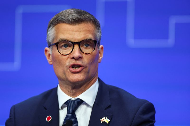 &copy; Reuters. Mark Harper, secretario de Estado británico de Transporte, asiste a la Conferencia sobre la Recuperación de Ucrania en Londres, Reino Unido, el 21 de junio de 2023. REUTERS/Hannah McKay/Pool/File Photo