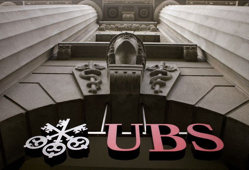 &copy; Reuters. Le logo de la banque suisse UBS dans les bureaux de la société à Zurich. /Photo d'archives/REUTERS/Arnd Wiegmann