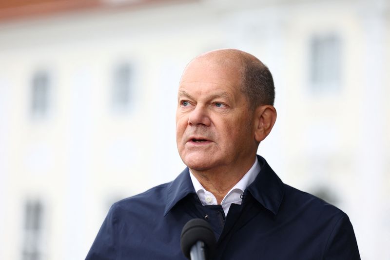 &copy; Reuters. German Chancellor Olaf Scholz gives a statement ahead of a closed cabinet meeting at Schloss Meseberg, near Gransee, Germany, August 29, 2023. REUTERS/Lisi Niesner