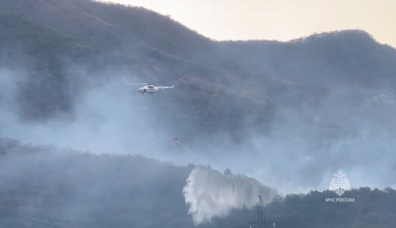 Des incendies de forêt frappent une station balnéaire russe de la mer Noire