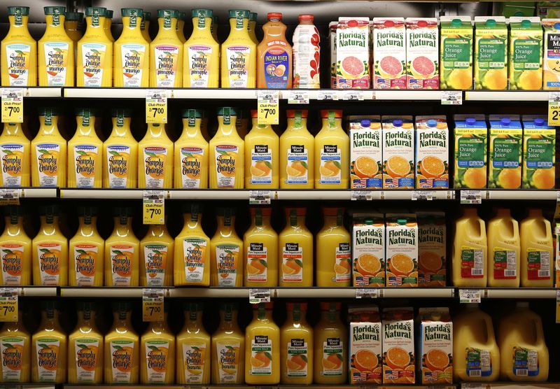 &copy; Reuters. 　８月３０日、オレンジジュース価格の国際指標となる米インターコンチネンタル取引所（ＩＣＥ）の濃縮・冷凍オレンジジュース先物（期近物）が、３％超上昇し、今月記録した過去最高