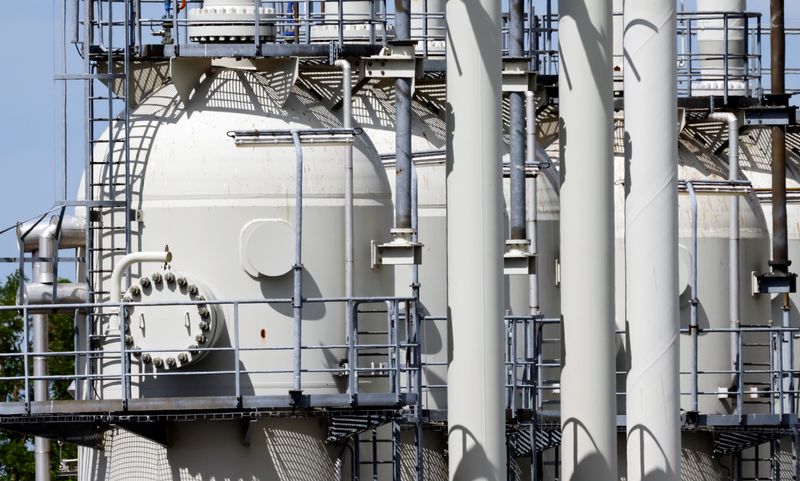 &copy; Reuters. A compressor station of the Jagal natural gas pipeline is pictured at a gas compressor station in Mallnow, Germany, June 13, 2022. REUTERS/Hannibal Hanschke/File photo