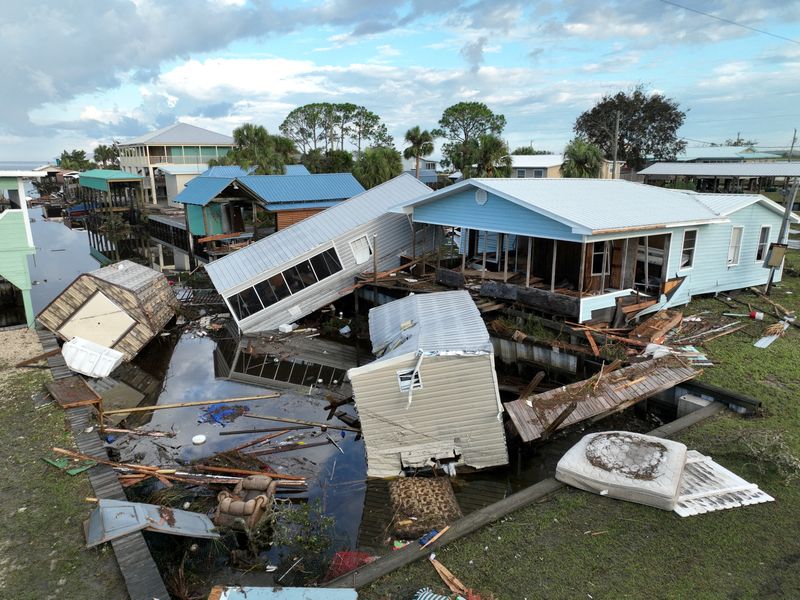 © Reuters. View of a damaged property after the arrival of Hurricane Idalia in Horseshoe Beach, Florida, U.S., August 31, 2023. REUTERS/Julio Cesar Chavez