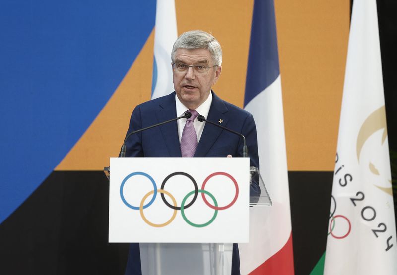 &copy; Reuters. رئيس اللجنة الأولمبية توماس باخ خلال مؤتمر صحفي يوم 26 يوليو تموز 2023. تصوير: بنوا تيسيه - رويترز.