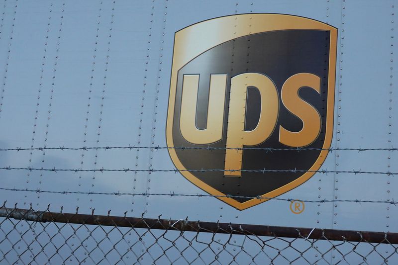 &copy; Reuters. Signage is seen on a United Parcel Service (UPS) vehicle at a facility in Brooklyn, New York City, U.S., May 9, 2022. REUTERS/Andrew Kelly
