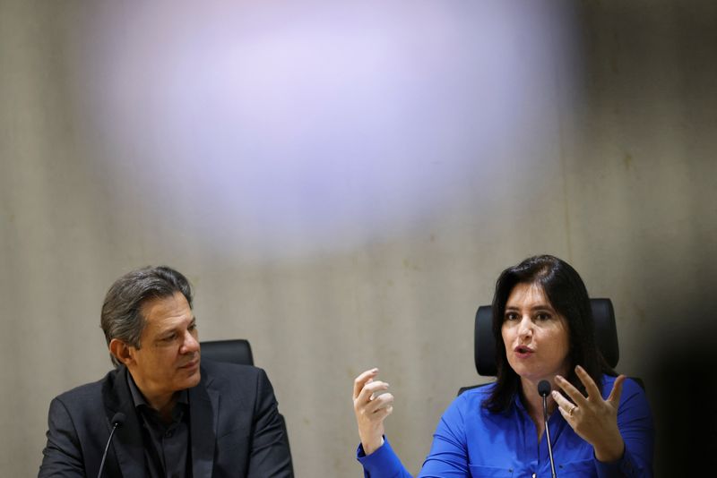 &copy; Reuters. Brazil's Planning and Budget Minister Simone Tebet and Brazil's Finance Minister Fernando Haddad attend a press conference in Brasilia, Brazil August 31, 2023. REUTERS/Adriano Machado