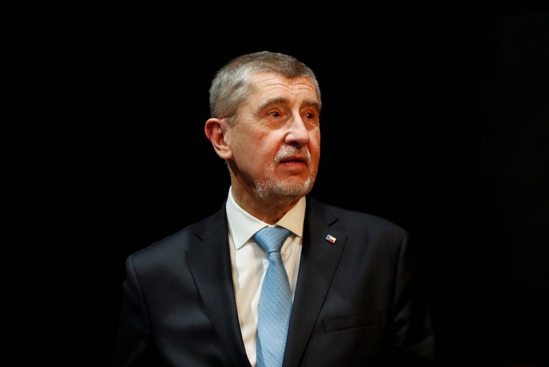 &copy; Reuters. FILE PHOTO: Czech former Prime Minister and current presidential candidate Andrej Babis meets his supporters ahead of an election run-off in Benesov, Czech Republic, January 19, 2023. REUTERS/David W Cerny